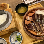 Ryuujimmaru - わら焼き鰹の塩たたき定食