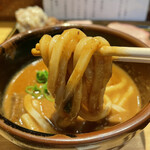 中華蕎麦 とみ田 - 極太麺に絡む濃厚つけ汁