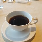 La Mer The Classic - 食後のコーヒー。これとは別に和食にも好みの各種ジュースが。