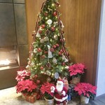 ラ・メール ザ クラシック - ホテルロビーのクリスマスツリー。