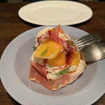 コンカ - 生ハムと柿の白和え