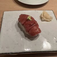 肉亭ふたご iki 本郷三丁目店 - 特選大トロ寿司