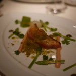 ラ・ロシェル - 時鮭のマリネを軽く火を入れアスパラソバージュと新小玉ねぎの味覚で