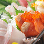 Koshitsu Izakaya Echigo Shubou Hakkaisan - 毎日仕入れるお魚は、朝採れ鮮魚を使用しております。