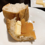 TERROIR Kawabata - スモークサーモンとバターとパンを一緒に食べると美味い♪