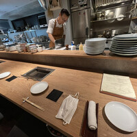 焼肉一七三 向山 - カウンター席