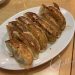 太陽ホエール - 焼き餃子　230円