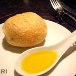 ザ・トイズキッチン・リブリエ - 自家製パン//￥50・温かくパンくずも落ちず食べやすい☆