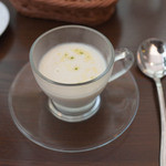 ビストロ ラ ブリーズ - 新じゃが芋の冷たいスープ