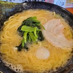 Yokohama Iekei Ramen Komeyoshiya - ラーメン