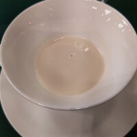 メインダイニングルーム 三笠 - 伝説の銀器で優雅なディナー      本日のポタージュ