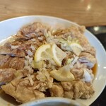 餃子販売所 新宿小滝橋通りいち五郎 - 油淋鶏定食 769円