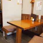 Uenoshiba Suehiro Zushi - 店内（テーブル席）
