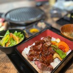 Koshitsu Yakiniku Sanbyoushi - 