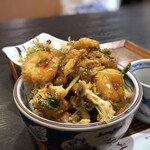 Teuchi Soba Ichinoume -  ◆かき揚げ丼・・海老や三つ葉・しめじ等が入り、変わらず衣は少し硬め。 下には鴨入りの炊き込みご飯。甘めのタレがかけられています。