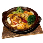 Earthen pot Seafood Ajillo style (with baguette)