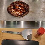 Fumiya Okonomiyaki - こちらはコテだけで食べる硬派なお店。箸と一味は持参です^^