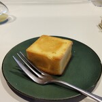 Oolong Market 茶市場 - パイナップルケーキ