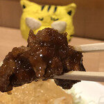 道頓堀 あかい - 牛ステーキ、にゅ～～ん！