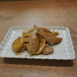 ら すとらあだ - 豚トロと黄色ズッキーニの照り炒め