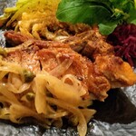 Roots - 幻の豚の骨付きロースステーキ