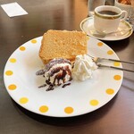 Masuya Kafe - シフォンケーキセット。美味し。