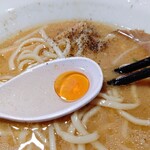 翔鶴 - 黒胡椒と辣油を少し加えてみます。