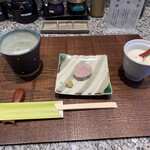 とんかつ 大希 - ロースカツ定食を頼むと最初に出てくるセット。冷製スープと豚のハム