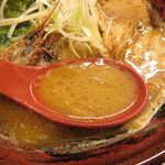 Ramen Raishuu - スープ