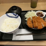 Matsunoya - 味噌ロースかつ定食　690円