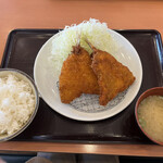 とんかつ 坂井精肉店 - アジフライ定食（ご飯、キャベツ大盛り）