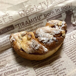 DONQ - マカロン・オ・フランボワーズ 1/2 ¥195