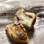 DONQ - マカロン・オ・フランボワーズ 1/2 ¥195