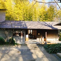 エヴァム・エヴァ・ヤマナシ・アジ - 