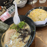 博多ラーメン とんこつ家 - 