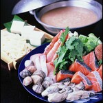 Sushigen Dainingu - 石狩鍋コース3300円　自家製味噌が魚介の旨味とよく合います！