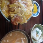 アサヒ食堂 - 味噌汁を豚汁へ+¥50