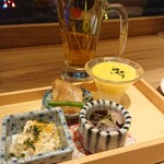 焼鳥 ハレツバメ - 前菜とビール