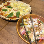 Pizzeria&Bar Sereno - ・アボカドたっぷりコブサラダ
                        ・ピッツァ(マルゲリータ/ゴルゴンゾーラ＆ハチミツ)