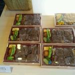 黒毛和牛すきやき弁当（750円）