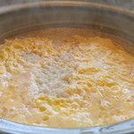 大和 - ふんわりととき卵でとじられています。