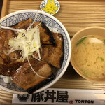 Ganso Butadonya Tonton - 豚バラ丼並