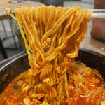 韓国料理 ビビム - ( ๑⃙⃘ᐢفᐢ๑⃙⃘)و ♪⃜ガムジャ麺リフトあっぷ!!