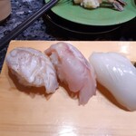 近江町市場寿し 支店 - のど黒にぎり、あぶりと生