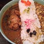 CURRY BAR シューベル - 山椒チキンカレーと梅キーマ