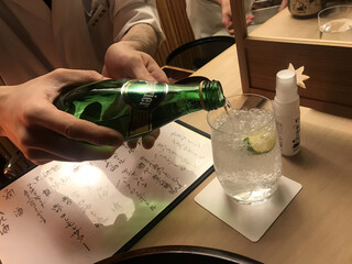 Masuda - Perrierを両の手でついで下さいました(^^;)