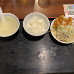 Chinka Shisai - スープ、杏仁豆腐、サラダ&唐揚げ