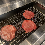 和牛焼肉 土古里 - まずは牛タンから…