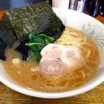 横浜ラーメン厨房 うえむらや - うえむらやのデフォ