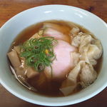 飯田商店 - ニボっちゃんチャーシューわんたんめん